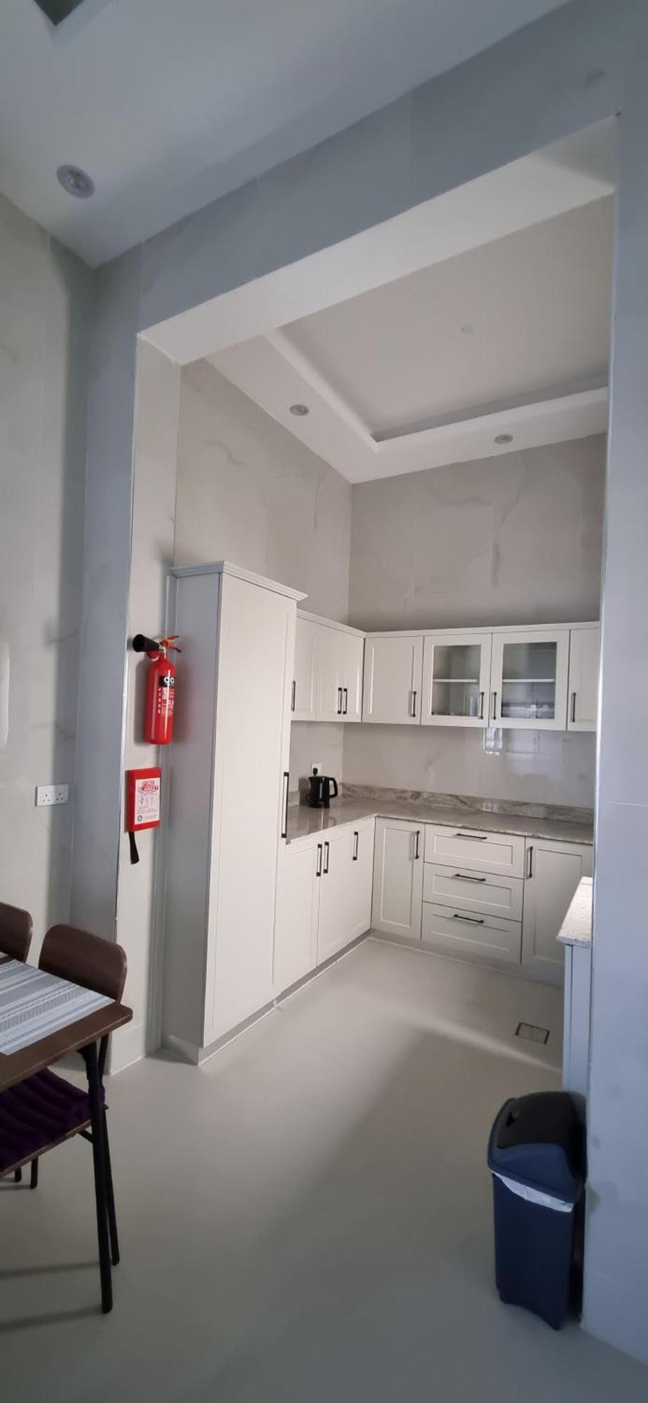 Elizabeth Hostel Маскат Екстериор снимка