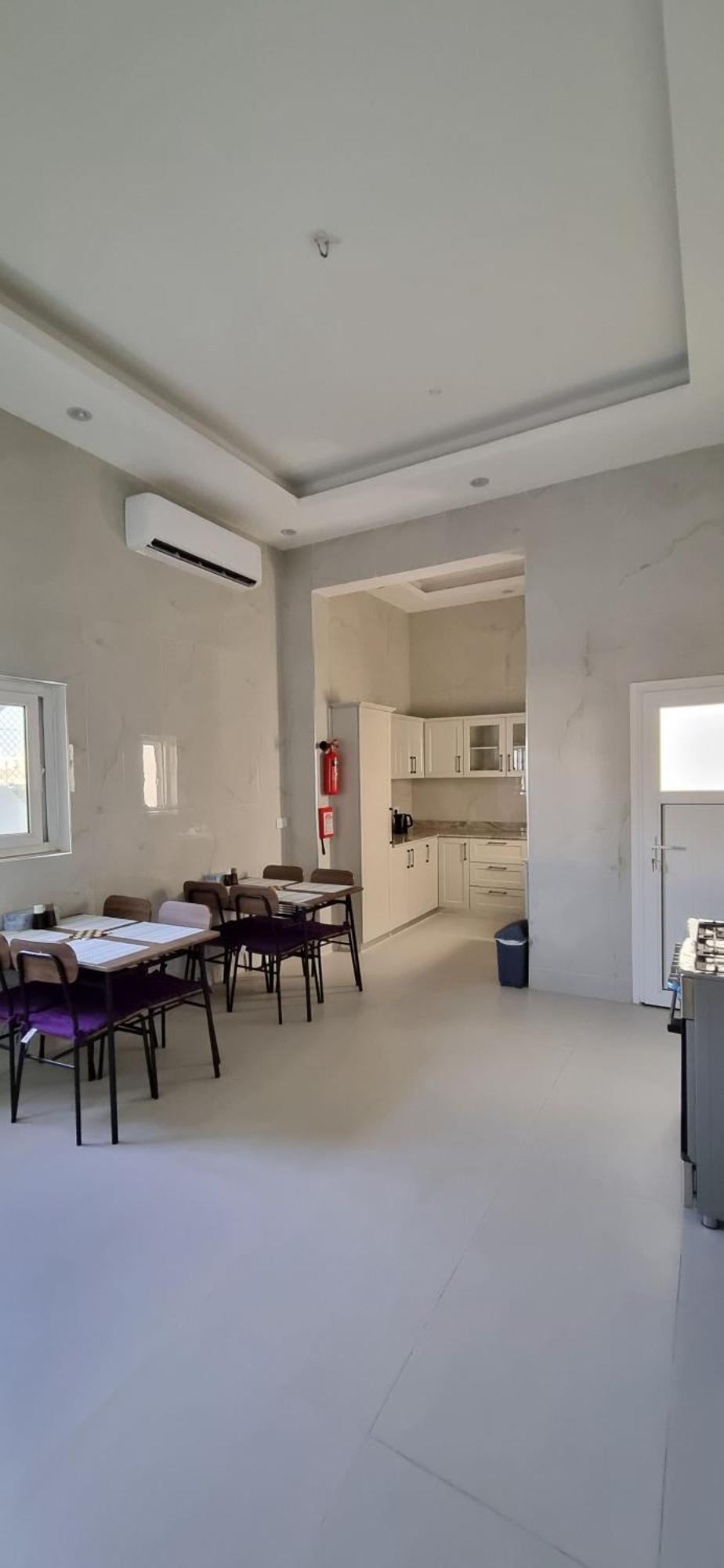 Elizabeth Hostel Маскат Екстериор снимка