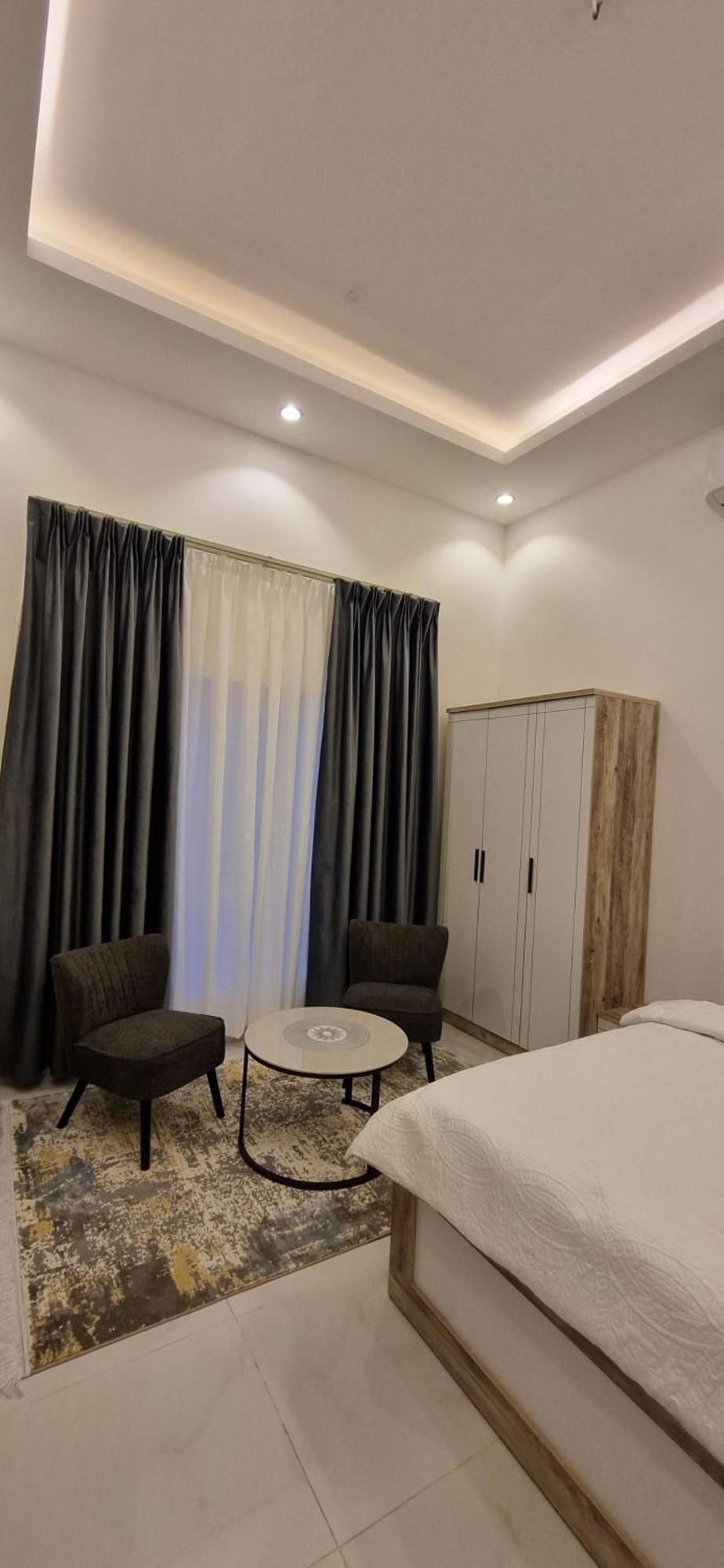 Elizabeth Hostel Маскат Екстериор снимка
