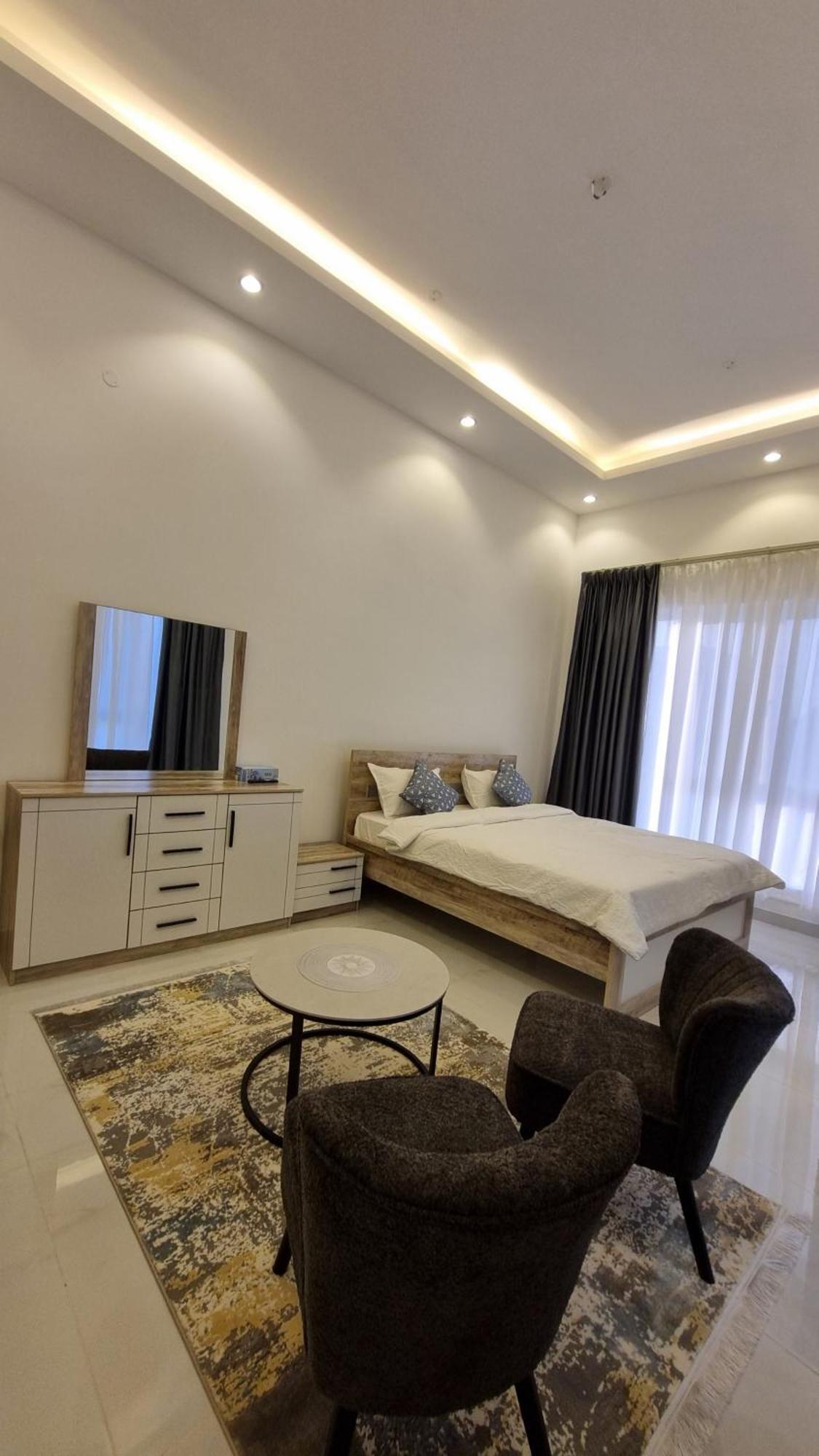 Elizabeth Hostel Маскат Екстериор снимка