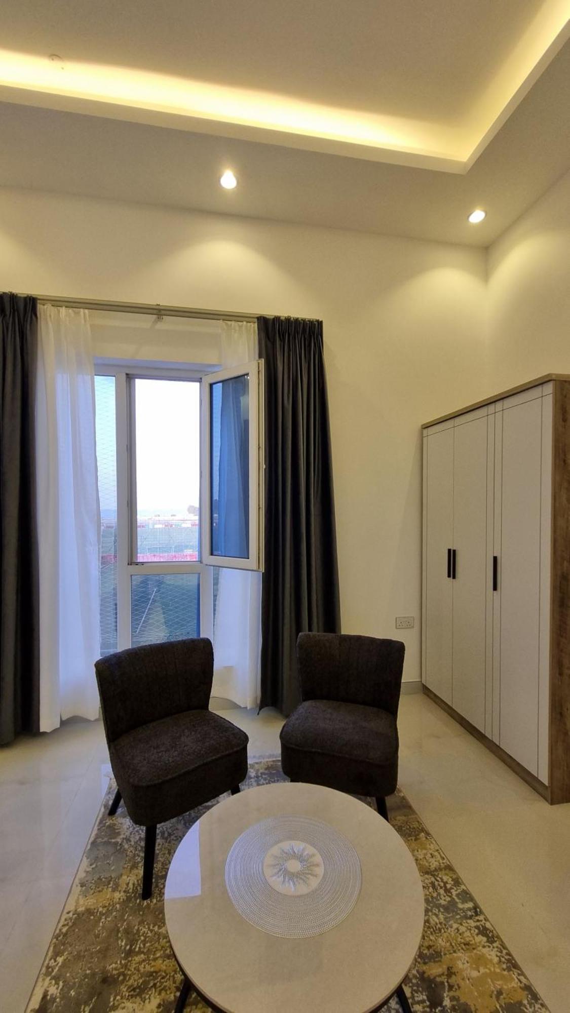 Elizabeth Hostel Маскат Екстериор снимка