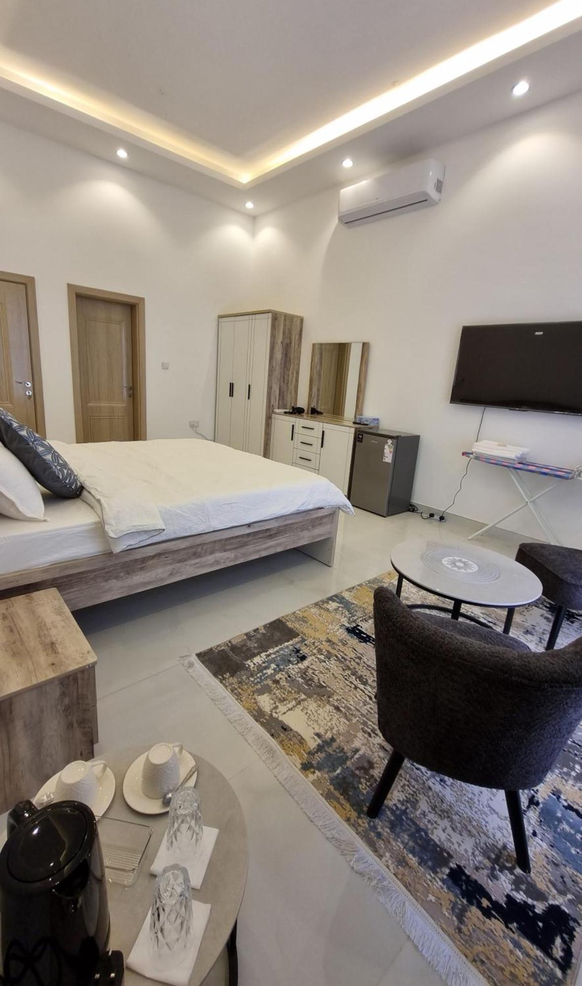 Elizabeth Hostel Маскат Екстериор снимка