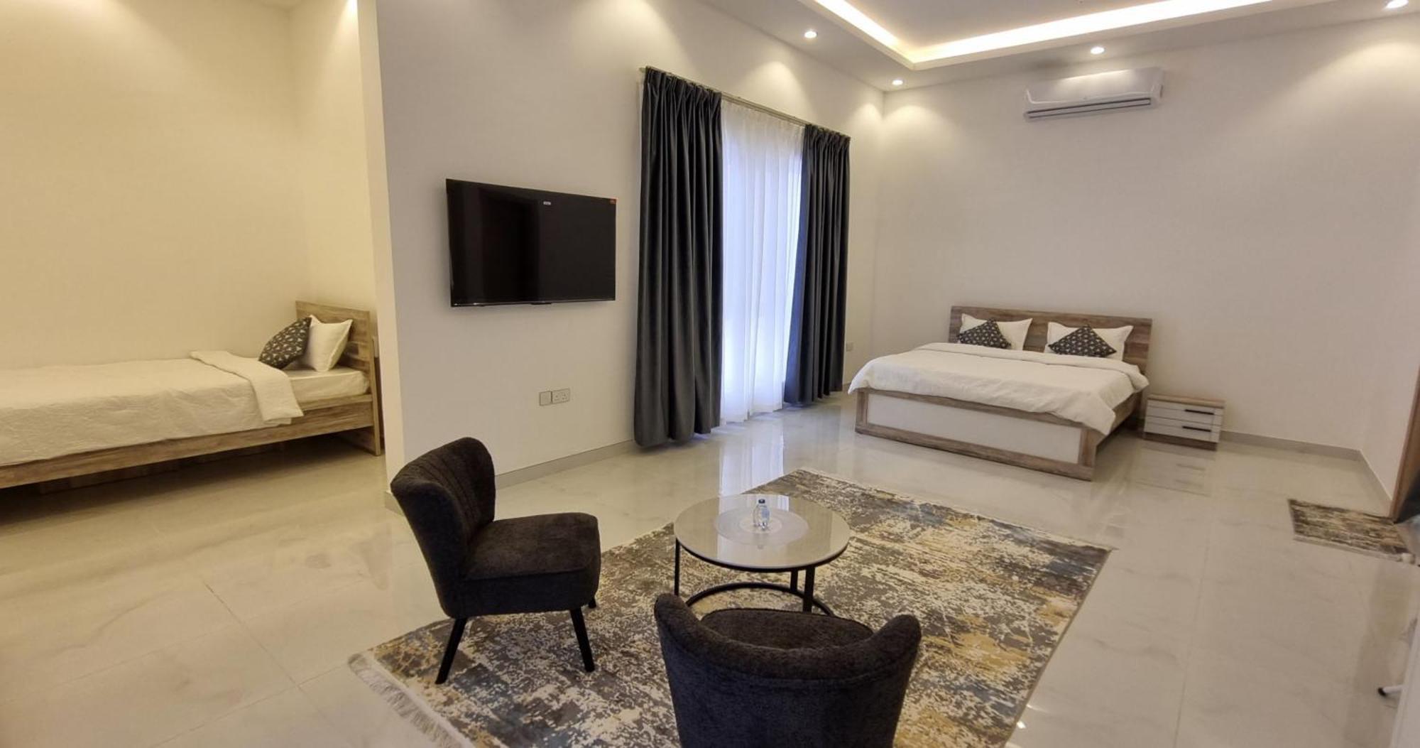 Elizabeth Hostel Маскат Екстериор снимка