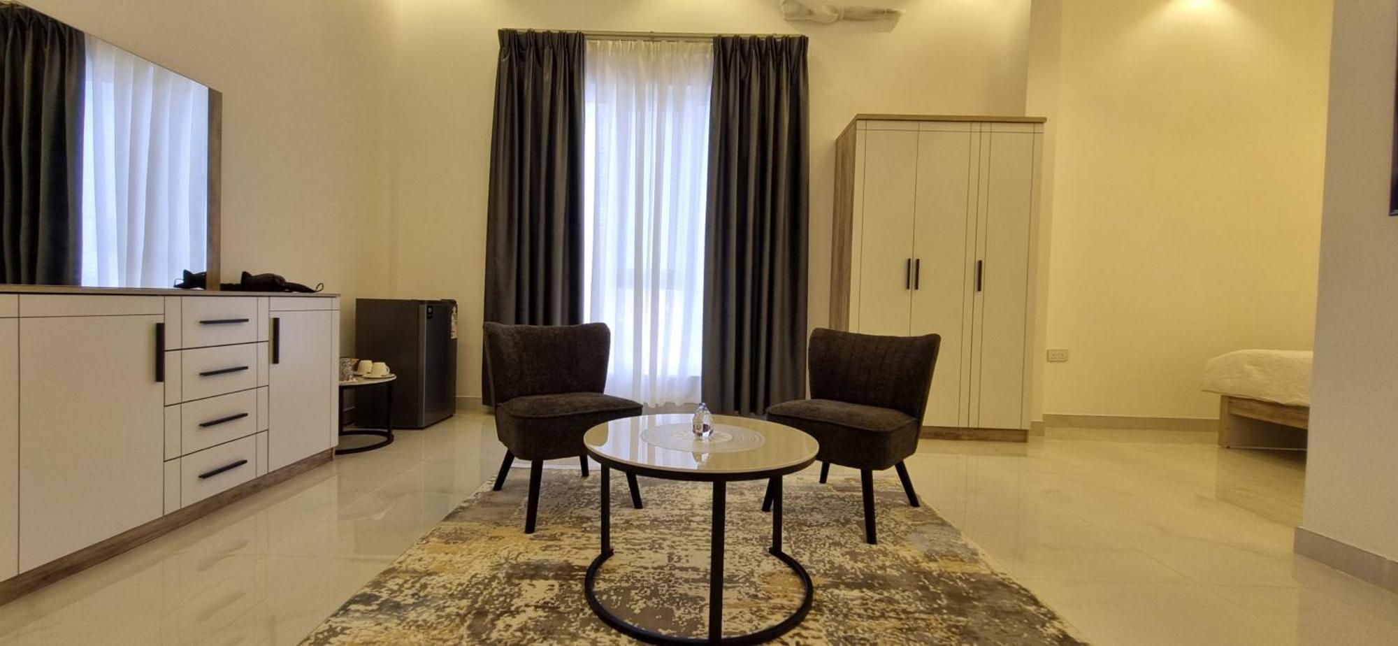 Elizabeth Hostel Маскат Екстериор снимка